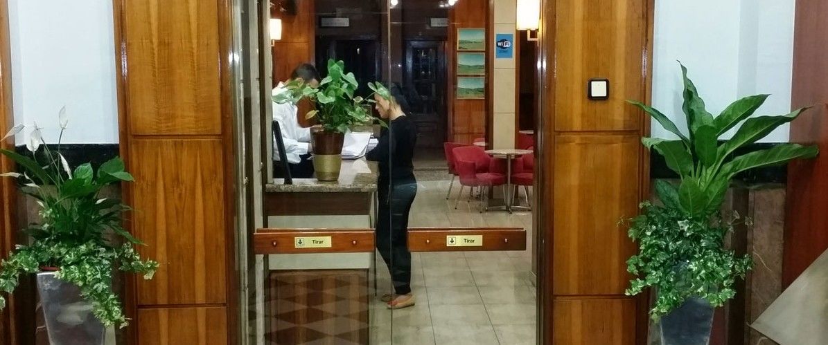 Hotel Madrid Bierzo Понферрада Екстер'єр фото