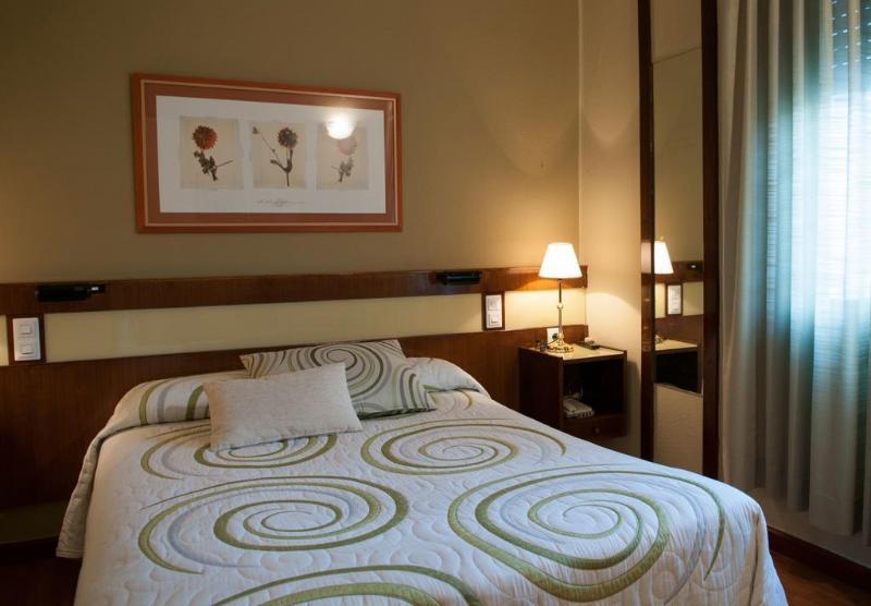 Hotel Madrid Bierzo Понферрада Екстер'єр фото