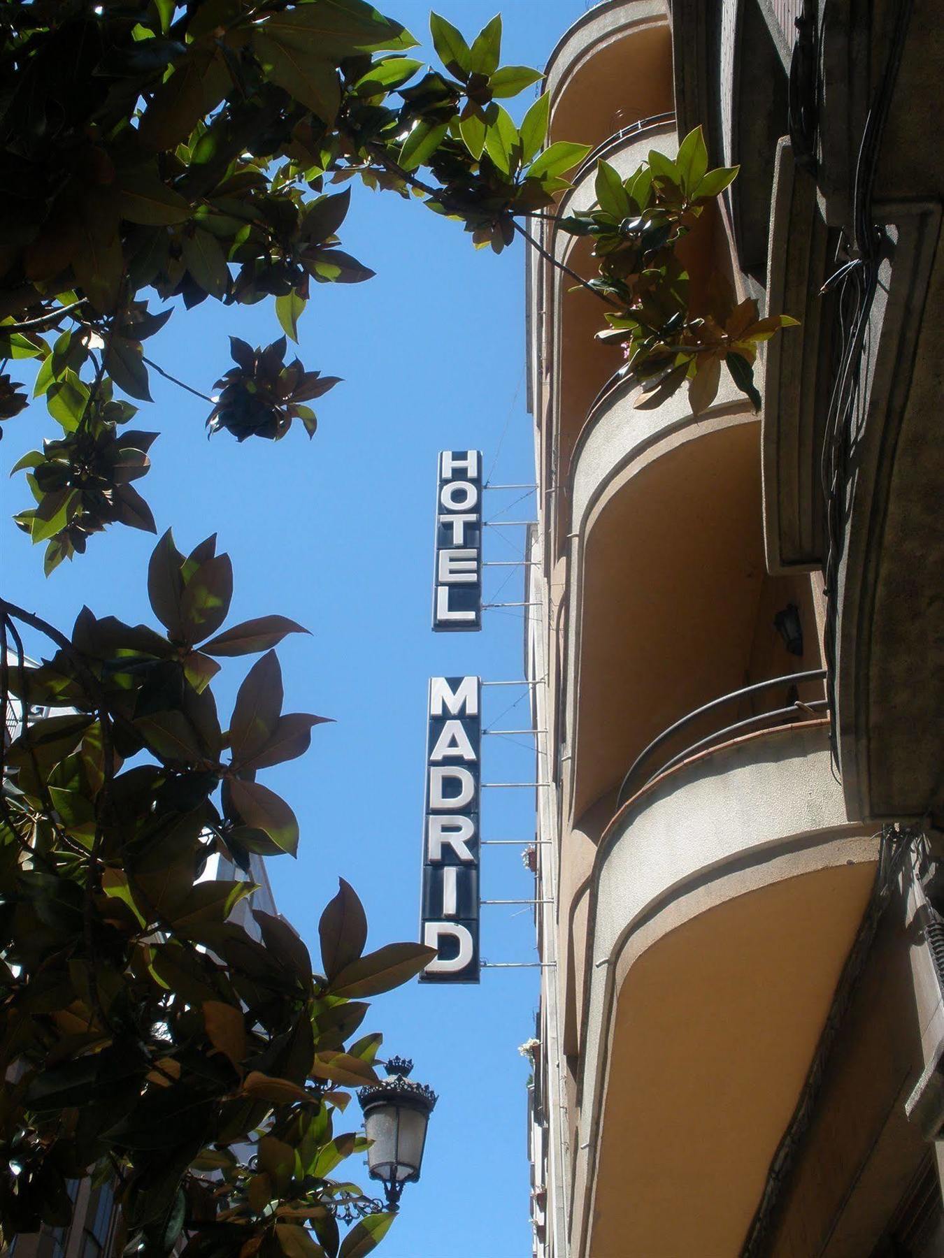 Hotel Madrid Bierzo Понферрада Екстер'єр фото